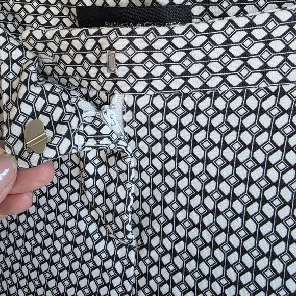 Amanda & Chelsea Black and White Geometric Skinny Pants - Picture 4 of 12